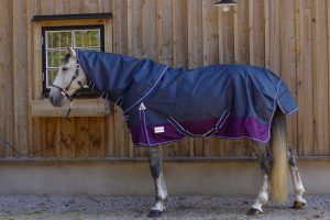 regntäcke med avtagbar hals